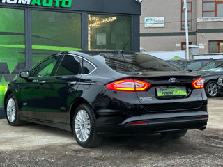 Ford Fusion foto 6