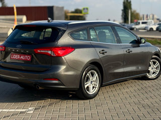 Ford Focus foto 4