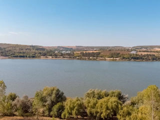 Vînzare teren agricol - 6 ari pe malul lacului Dănceni! Prima linie drum!