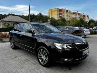 Skoda Superb foto 2