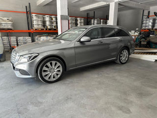 Mercedes C-Class foto 4