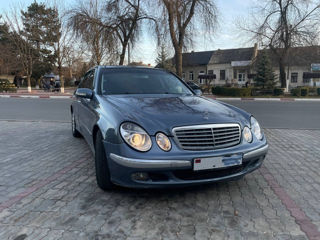 Mercedes E-Class foto 2