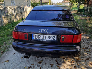 Audi A8 foto 1