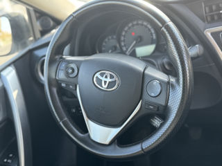 Toyota auris liber spre chirie foto 17