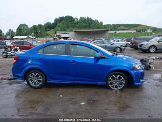 Chevrolet Sonic foto 12