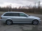 BMW 5 Series foto 3