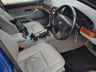 BMW 5 Series foto 5