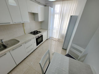 Apartament cu 2 camere, 62 m², Centru, Chișinău foto 5