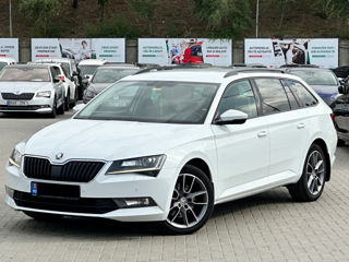 Skoda Superb foto 4