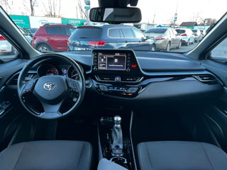 Toyota C-HR foto 12