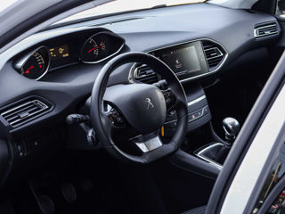 Peugeot 308 foto 11