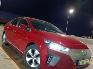 Hyundai IONIQ foto 2