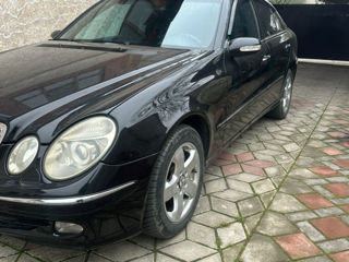 Mercedes E-Class foto 3