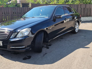 Mercedes E-Class foto 1