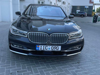 BMW 7 Series foto 10