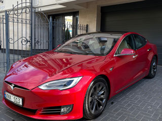 Tesla Model S foto 0