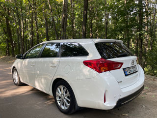 Toyota Auris foto 4