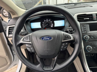 Ford Fusion foto 13