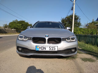 BMW 3 Series Touring foto 3