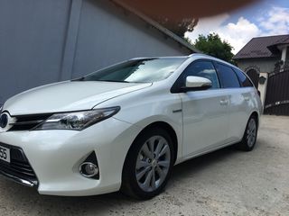 Toyota Auris foto 1