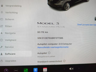 Tesla Model 3 foto 6