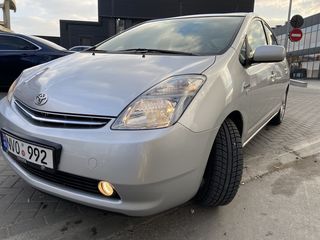 Toyota Prius foto 1