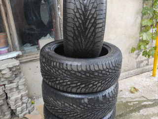 Продам Шины Goodyear 255 / 50  R 19  внесезоннка (бу).