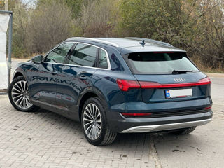 Audi Q5 e-tron foto 2