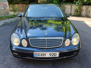 Mercedes E-Class foto 8