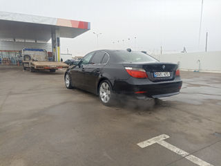 BMW 5 Series foto 3