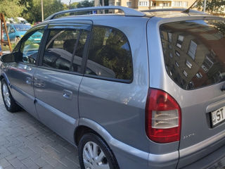 Opel Zafira foto 3