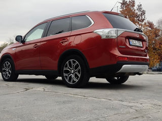 Mitsubishi Outlander foto 5