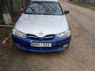 Nissan Almera foto 5