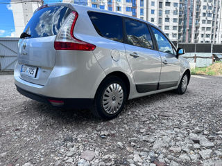 Renault Grand Scenic foto 4