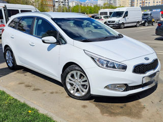 KIA Ceed Sw foto 2