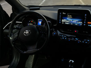 Toyota C-HR foto 8