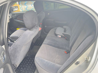 Toyota Avensis foto 8