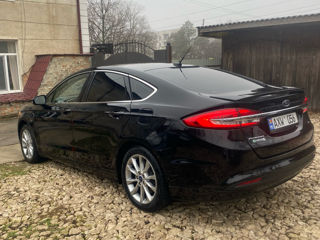 Ford Fusion foto 4