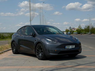 Tesla Model Y, 2021