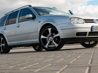 Volkswagen Golf foto 1