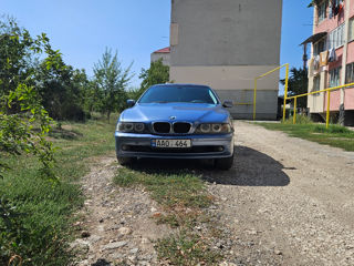 BMW 5 Series foto 2