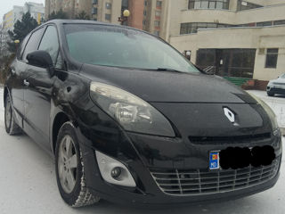 Renault Grand Scenic foto 2