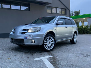 Mitsubishi Outlander foto 3