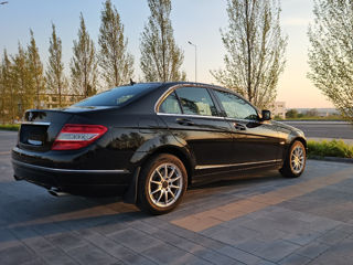 Mercedes C-Class foto 4