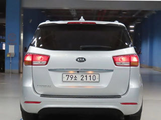 KIA Carnival foto 4