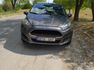 Ford Fiesta foto 4