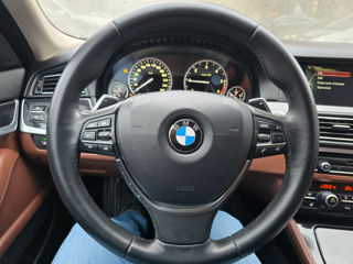 BMW 5 Series foto 10