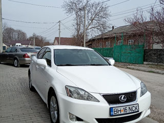 Lexus IS Series