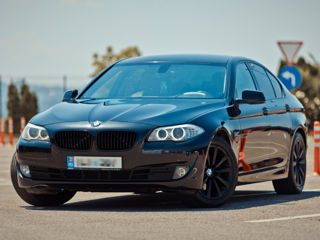 BMW 5 Series foto 2