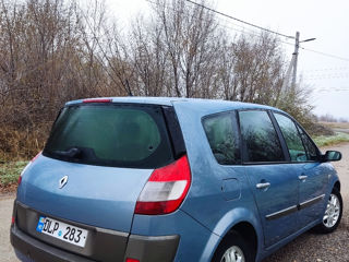 Renault Grand Scenic foto 2